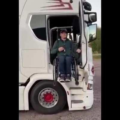 Norwegian Wheelchair trucker Bernie Bergan showing how its done!