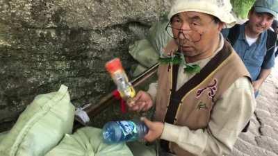 Chinese man sings Happy Birthday to me during a hike!