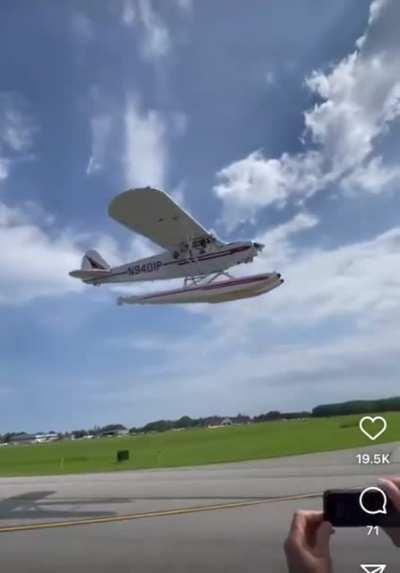 This is how a seaplane takes off on land