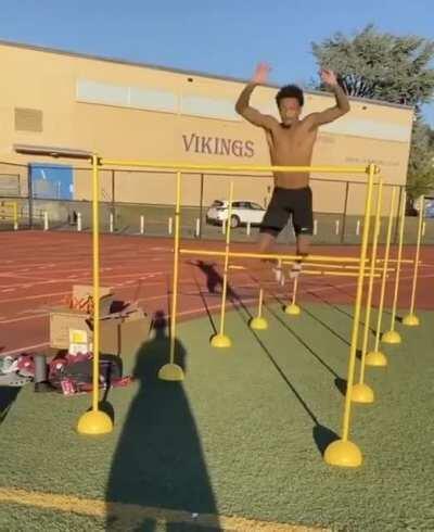 Ray Wells Jr. clears 61” with ease