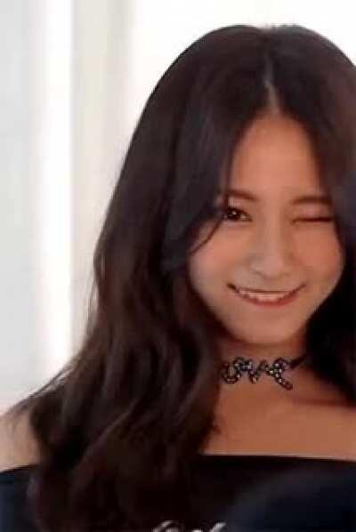 Tzuyu wink