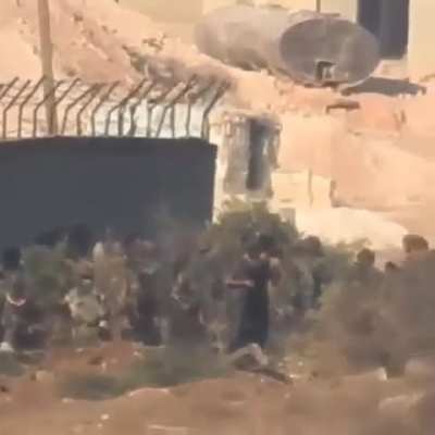 IDF soldiers hiding behind wall get blown up