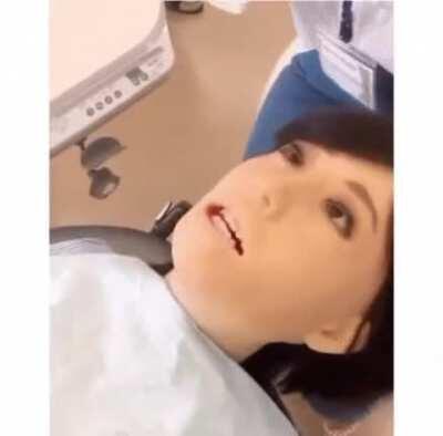 Malfunctioning dental robot