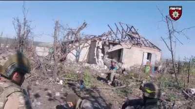 Evacuation of a wounded Ukrainian soldier under fire, near Klishchiivka 