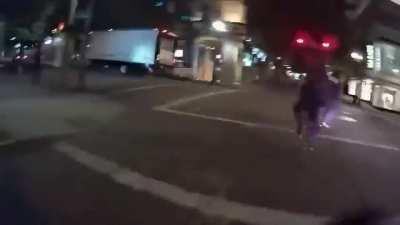 [GRAPHIC] Full video of the Portland incident that ended with man being dragged out of his truck and kicked in the head