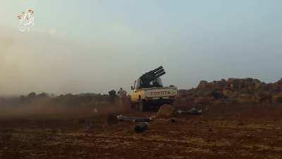 Toyota outfitted with an RAK-12 MLRS system in use against Syrian Army positions near Al-Shaykh Maskin - 12/30/2015