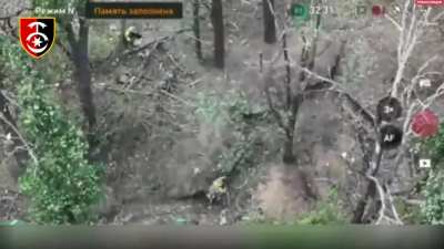 Ukrainian Troops clear out Russians hiding in a trench