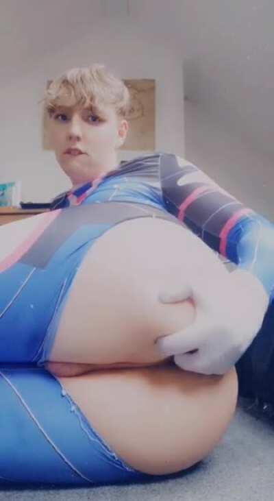 Like my fat jiggly ass in my D.Va costume?