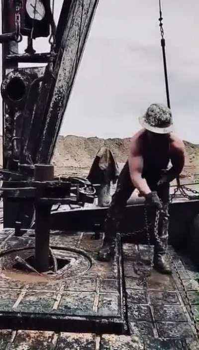 Oil well drilling looks absurdly dangerous