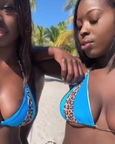 dettelabella &amp;amp; ___ghanaiandoll