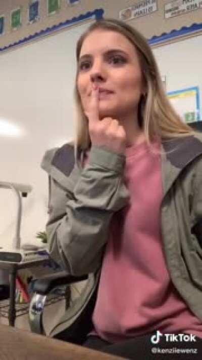 This kindergarten teacher crushing educating on Zoom