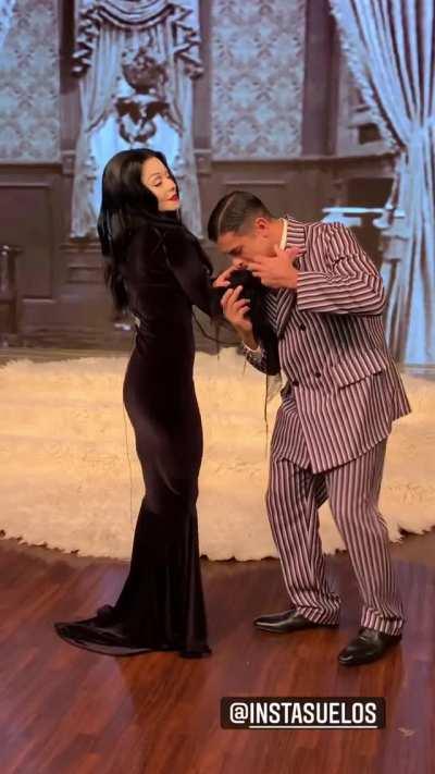 Kelly as Morticia Addams, skin tight dress! [October 25, 2021]