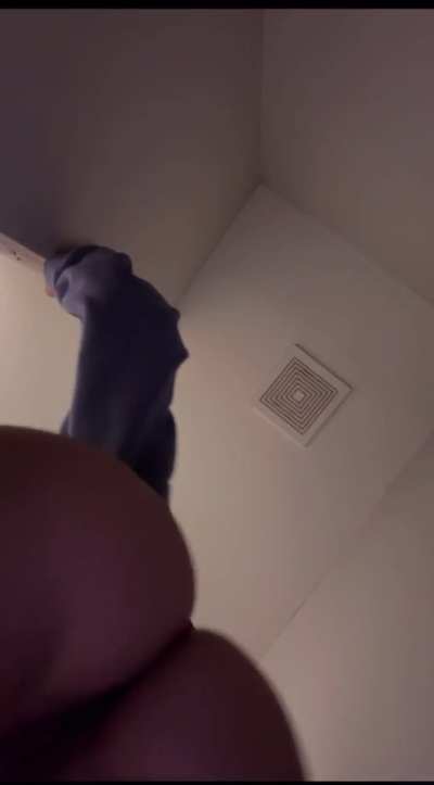 Claps at the end