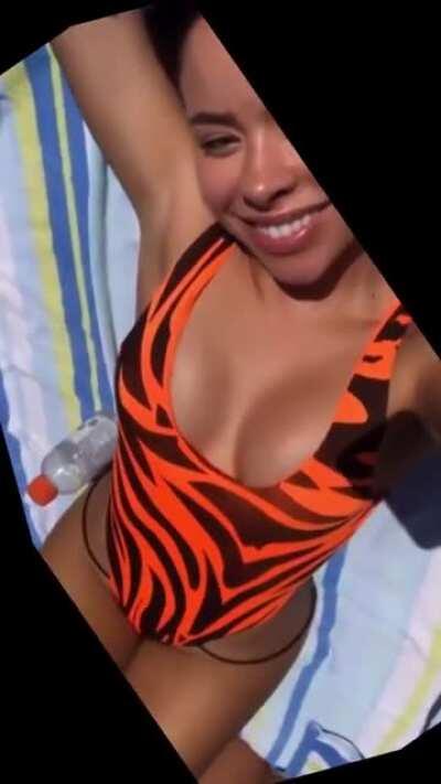 Looping, Stabilized, Orange Swimsuit