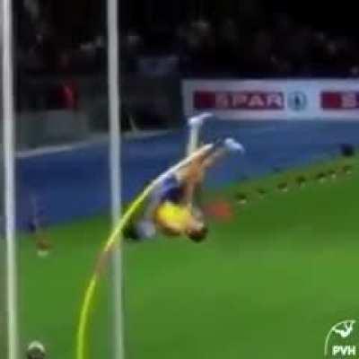 Armand Duplantis, 21 y.o pole vaulting champion. Damn that looks surreal.