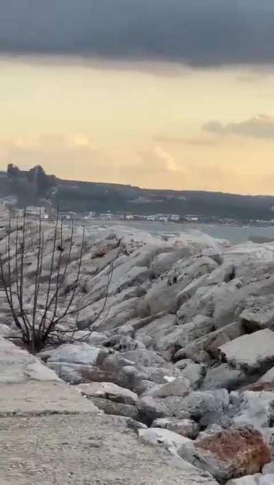 lebanese bikers catch israeli airstrikes on camera near sidon