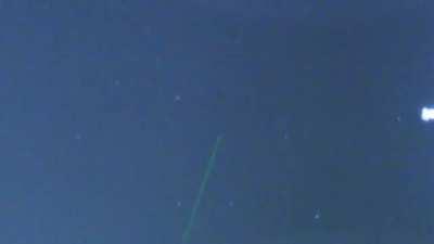 UFO performs sharp maneuver after laser pointer directly hits craft, Big Bear Lake, California