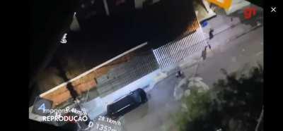 Brazilian criminal using drone dropped grenade against rival group. Rio de Janeiro - Jul/2024. Video from news outlet.