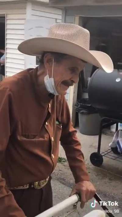 This man bought all his &quot;paletas&quot; so that the street vendor could go home and relax on Father’s Day