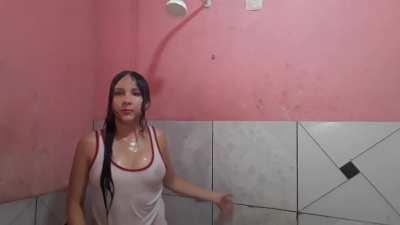 YOUTUBERAline Marques