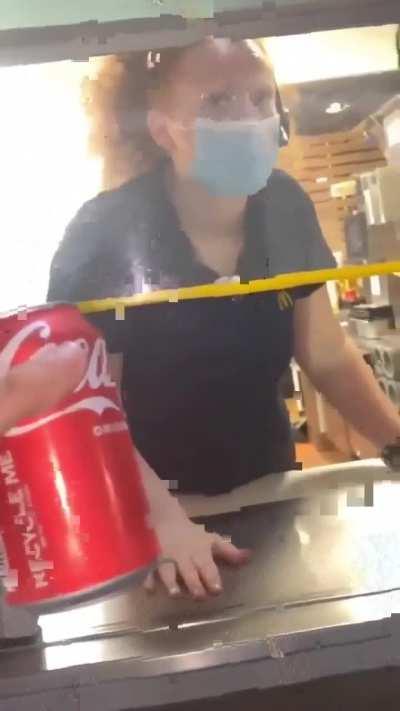 TikToker antagonizes Drive Thru employee by filming her