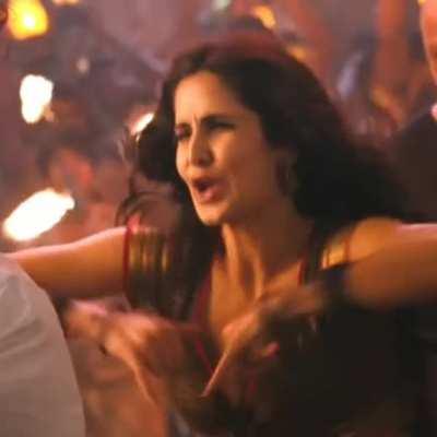 Ahhh..that Prime Katrina Kaif's moves in Agneepath 💦💦