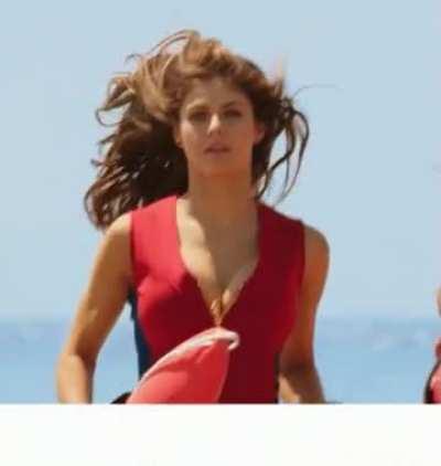 Alexandra Daddario 