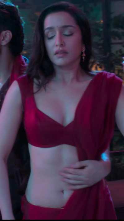 Shraddha Kapoor Navel