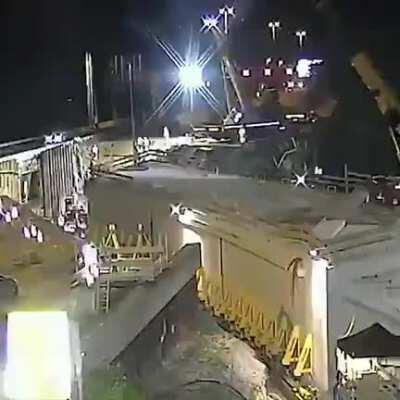 How the Dutch build a tunnel under a highway in one weekend.