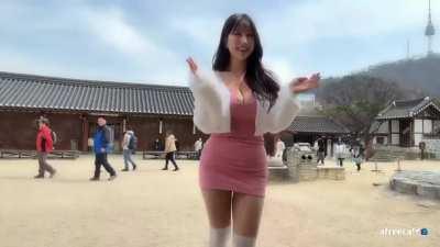 Dancing in the park - eunyoung1238