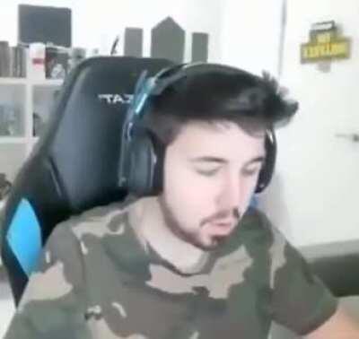 willyrex detesta a los peruanos