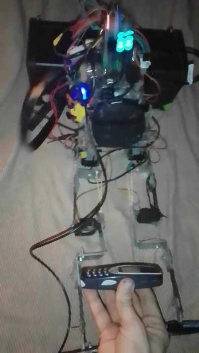 My ChatGPT controlled robot can see now and describe the world around him