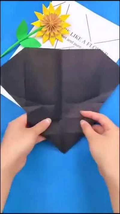 How to make a paper bat