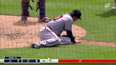 Jesse Chavez leaves game after being struck on leg by batted ball