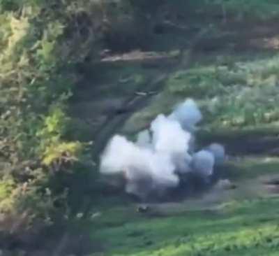 Artillery shell lands in the middle of a Russian group