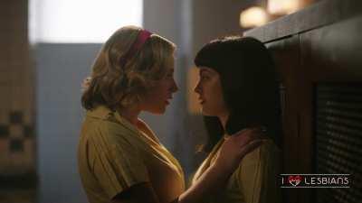 Lili Reinhart &amp; Camila Mendes - &quot;Riverdale&quot; (s07e09) *AI ENHANCED &amp; NO MUSIC*