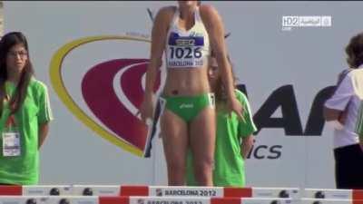 Michelle Jenneke doing her famous warm up