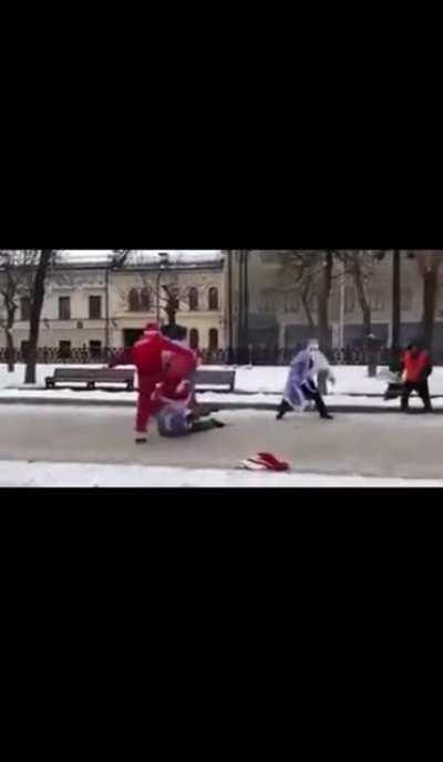 Didn’t know Ded Moroz and Santa had a gang war