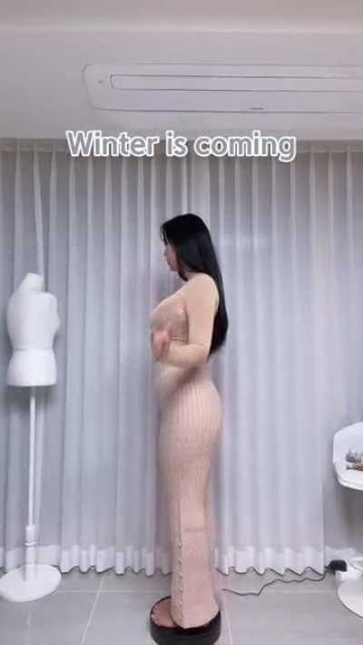 Ssunbiki is ready for winters with that perfect body