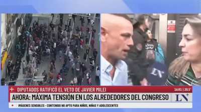 &quot;Está mandado para decir que somos violentos... los violentos son ellos y por eso los vamos a matar a todos los libertarios&quot;