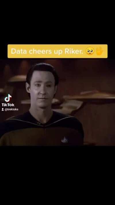 Data cheers up Riker