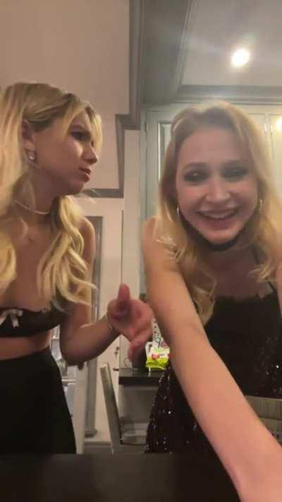 Bra and girls (instaLive)