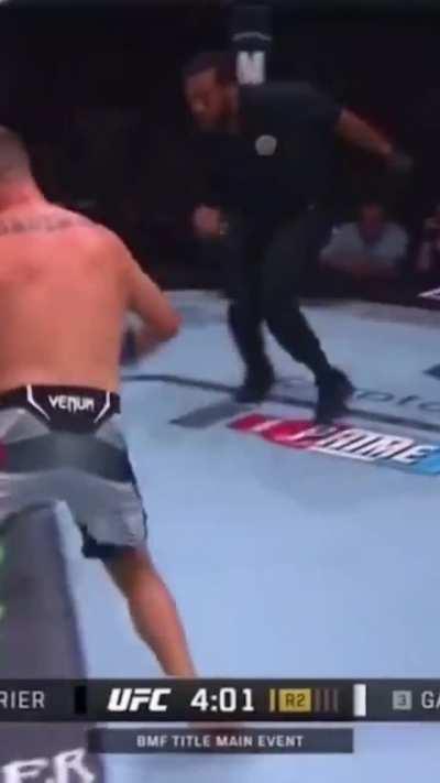 Herb Dean dropping the peoples elbow on Dustin Poirier! 😂