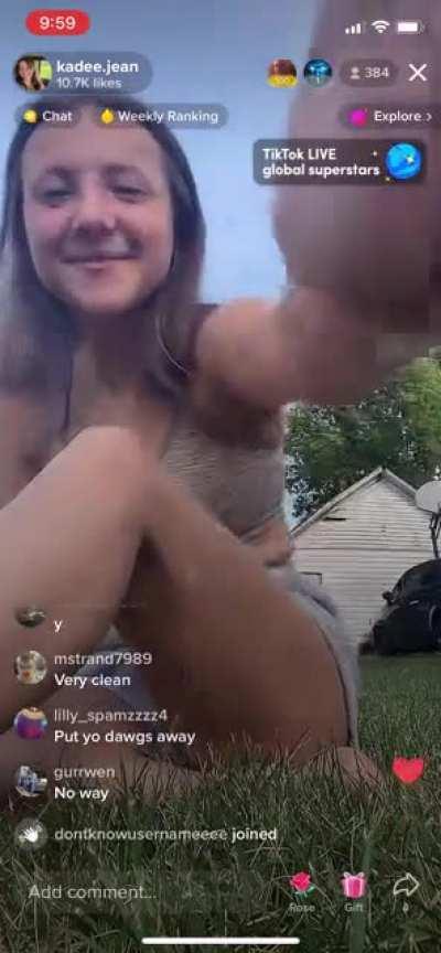 19yo shows feet live