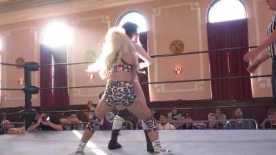 Candice LeRae pussplexes Leva Bates