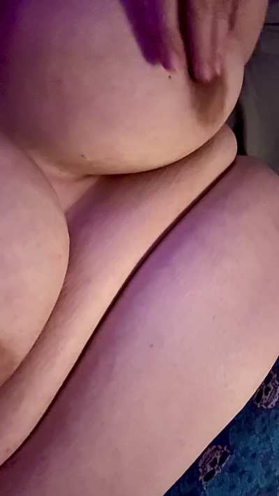 Which lucky Redditor gets my personal snap to sext and make me cum tonight? Msg