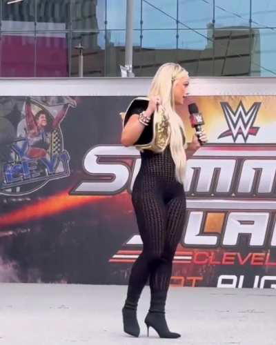 Liv Morgan 