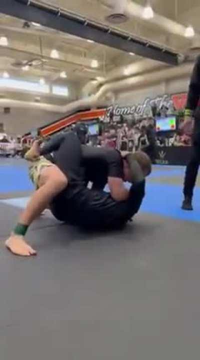 Footage from Mark Zuckerberg’s first BJJ tournament.