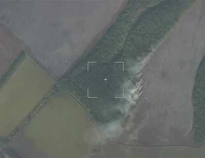 Footage from a Russian recon drone that seemingly shows a Ukrainian interceptor drone failing to eliminate it