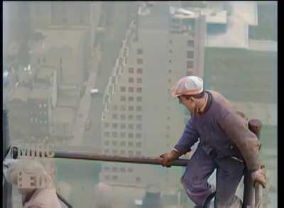 Amazing colorised footage from 1929 of construction workers on THE CHRYSLER BUILDING in NEW YORK.